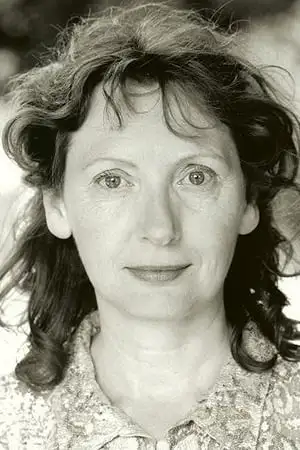 Lorraine Hilton